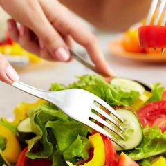 5 Tips Diet Sehat Ini Masih Bisa Kamu Jalankan Saat Menstruasi